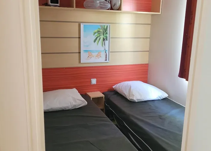 Campsite Cosy Oasis Tropic'nature Pour 6 Pers - - 3 Etoiles Ivry-la-Bataille